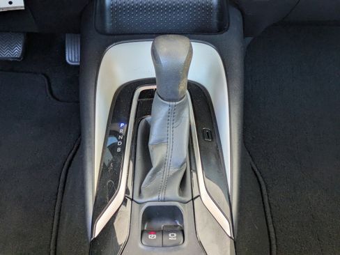 Used 2020 Toyota Corolla LE FWD image 16
