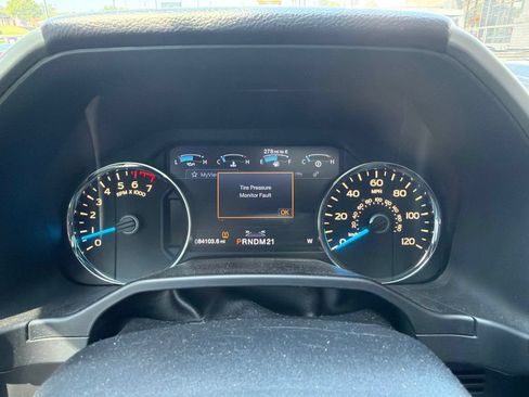 Used 2016 Ford F150 Lariat w/ Equipment Group 502A Luxury RWD image 19