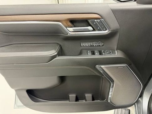 Certified 2024 Chevrolet Silverado 1500 High Country w/ Technology Package AWD/4WD image 20