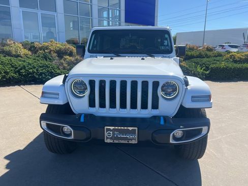 Used 2023 Jeep Wrangler Unlimited Sahara w/ Cold Weather Group image 8