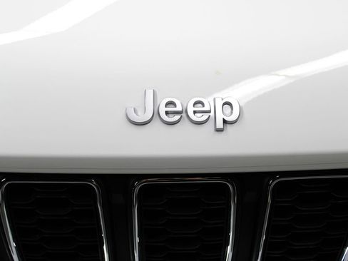 New 2025 Jeep Grand Cherokee Laredo X w/ Luxury Tech Group I image 37