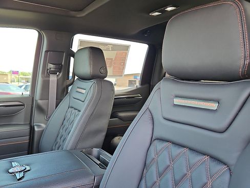 New 2025 GMC Sierra 1500 AT4 w/ AT4 Premium Package image 14