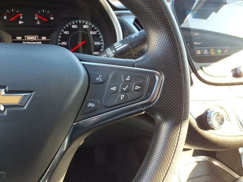 Used 2023 Chevrolet Malibu LT image 16