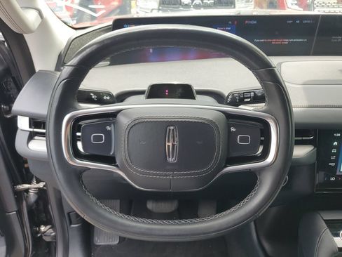 Used 2025 Lincoln Navigator L Reserve AWD/4WD image 19