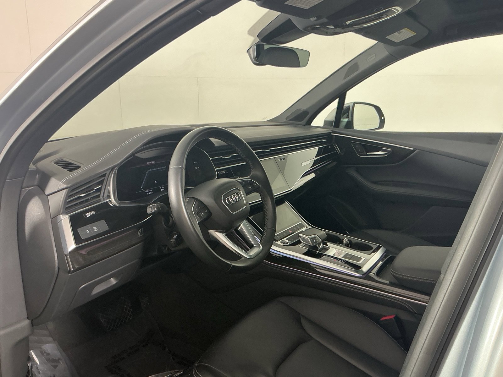 Used 2025 Audi Q7 3.0T Premium Plus AWD/4WD image 11