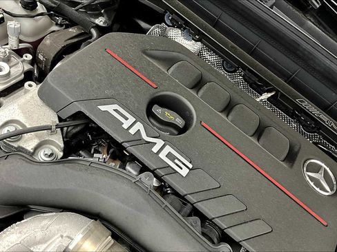 New 2025 Mercedes-Benz GLB 35 AMG 4MATIC image 17