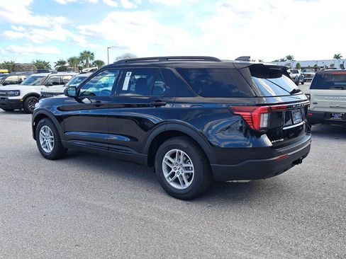 New 2026 Ford Explorer Active RWD image 7