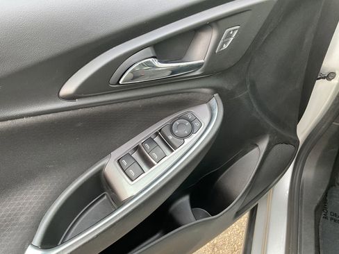 Used 2021 Chevrolet Malibu LT image 21