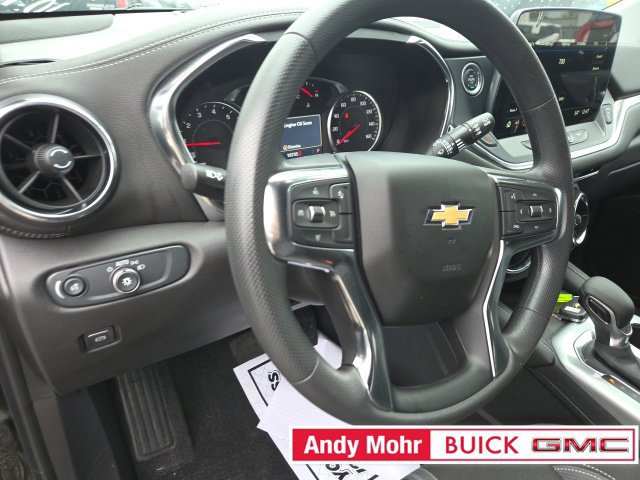 Used 2025 Chevrolet Blazer LT w/ Convenience Package FWD image 9