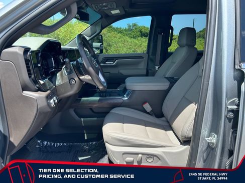 Certified 2025 GMC Sierra 1500 SLT w/ SLT Premium Plus Package AWD/4WD image 13