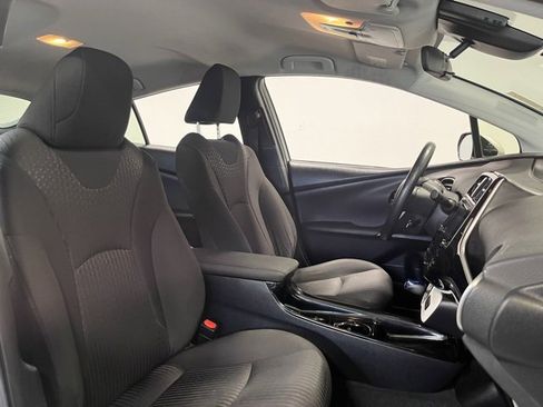 Used 2017 Toyota Prius Prime Plus image 10