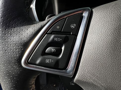 Used 2018 Chevrolet Camaro LT image 19