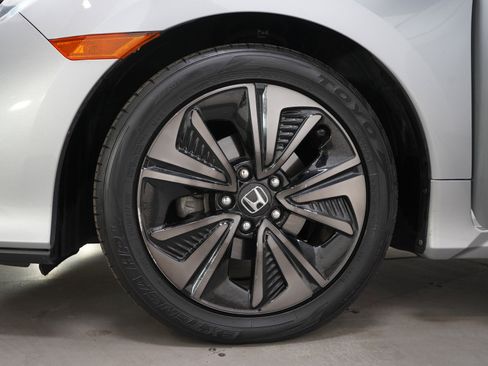 Used 2019 Honda Civic EX image 27