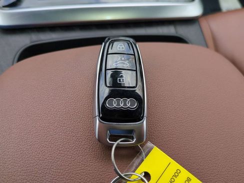 Used 2021 Audi Q7 2.0T Premium w/ Convenience Package AWD/4WD image 29