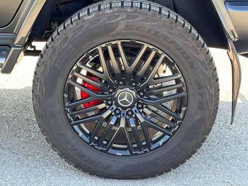 Used 2022 Mercedes-Benz G 63 AMG Squared image 11
