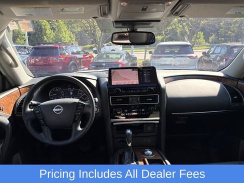 Used 2022 Nissan Armada SL w/ Captain's Chairs Package AWD/4WD image 8