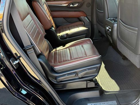 Used 2024 GMC Yukon Denali Ultimate AWD/4WD image 27
