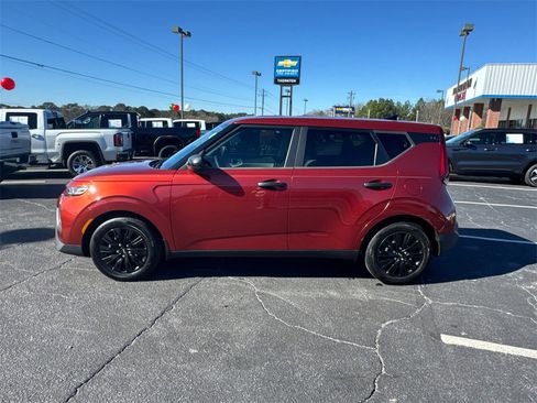 Used 2021 Kia Soul LX image 9