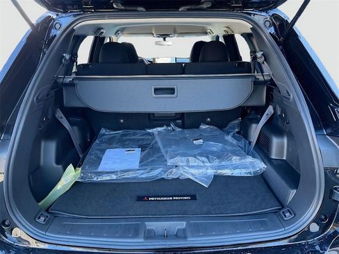 New 2026 Mitsubishi Outlander ES image 33