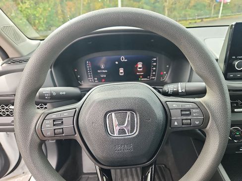 Certified 2025 Honda Accord SE image 21