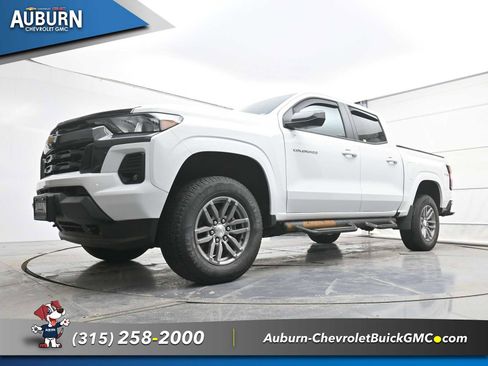 Certified 2024 Chevrolet Colorado LT w/ LT Convenience Package II image 17