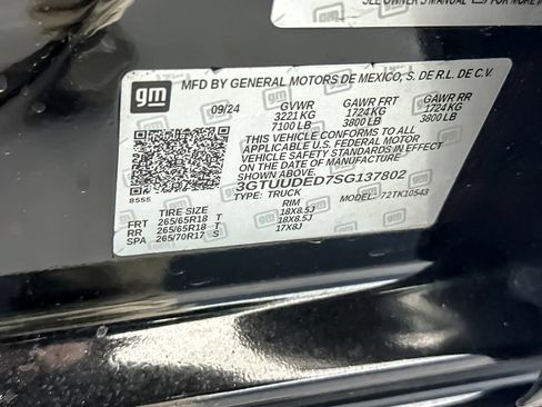 Used 2025 GMC Sierra 1500 SLT AWD/4WD image 27