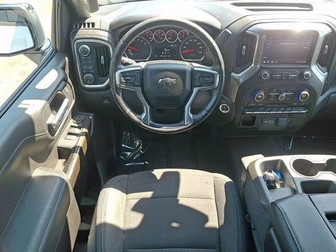 Used 2019 Chevrolet Silverado 1500 LT Trail Boss w/ Convenience Package AWD/4WD image 13