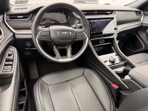 New 2026 Jeep Grand Cherokee Limited AWD/4WD image 7