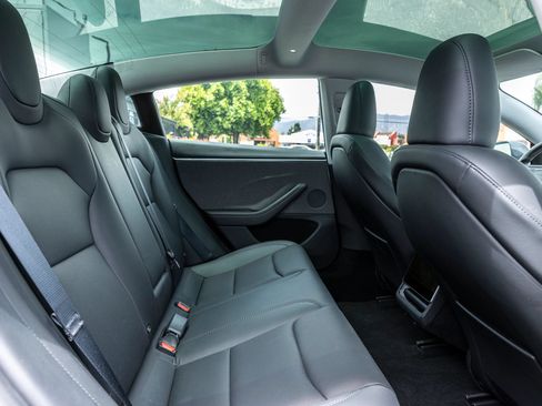 Used 2025 Tesla Model 3 Long Range RWD image 24