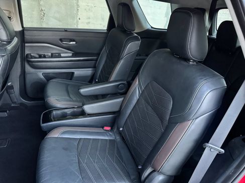 Used 2022 Nissan Pathfinder Platinum w/ Cargo Package FWD image 20