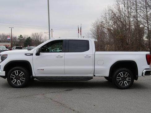 Certified 2022 GMC Sierra 1500 AT4 w/ AT4 Premium Package image 8