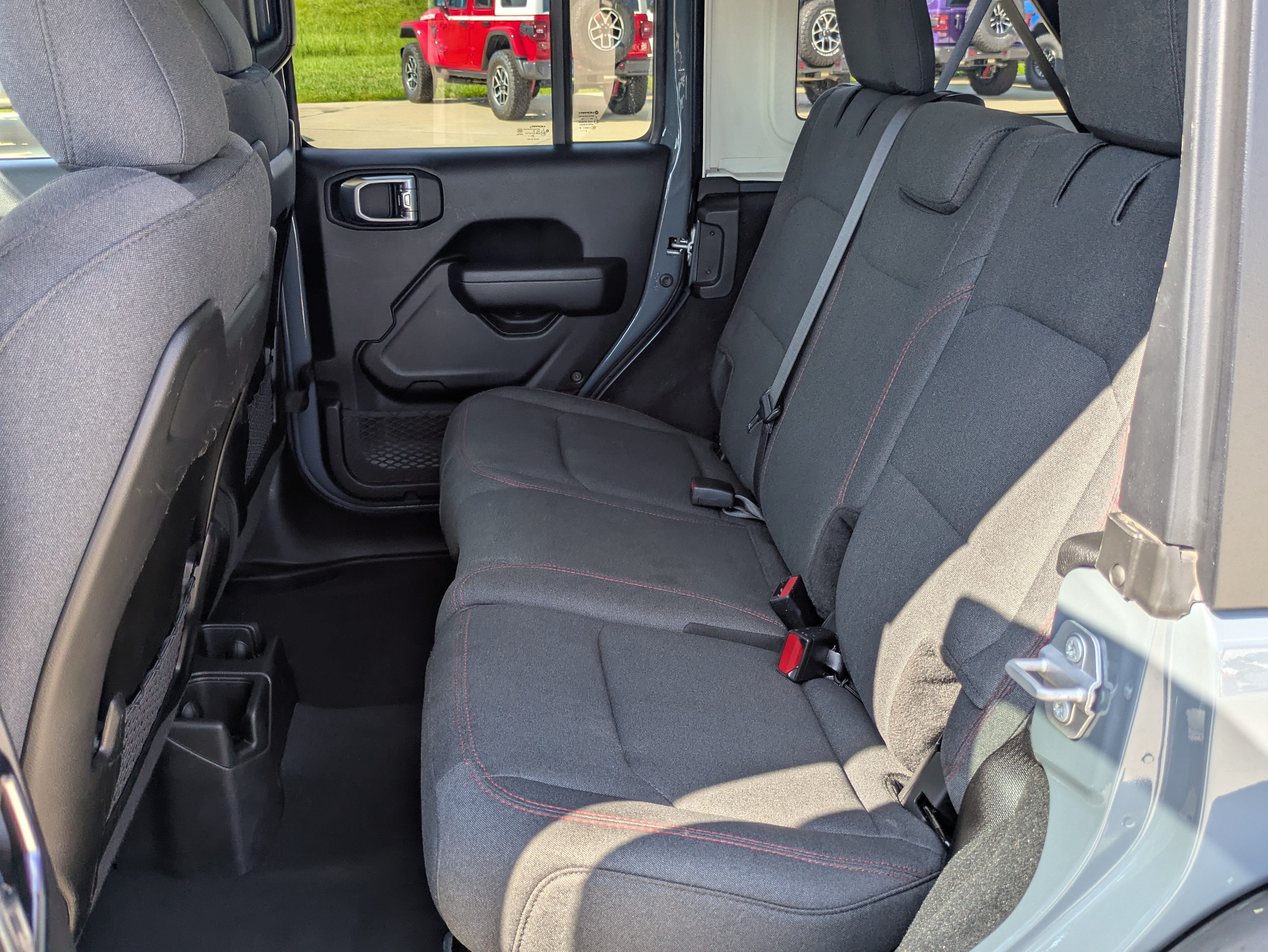 Used 2026 Jeep Wrangler Unlimited Rubicon AWD/4WD image 6