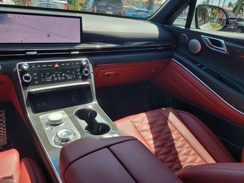 Used 2025 Genesis GV80 3.5T e-SC image 16