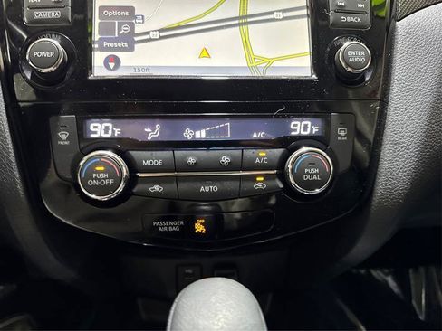 Used 2015 Nissan Rogue SL w/ SL Premium Package image 29