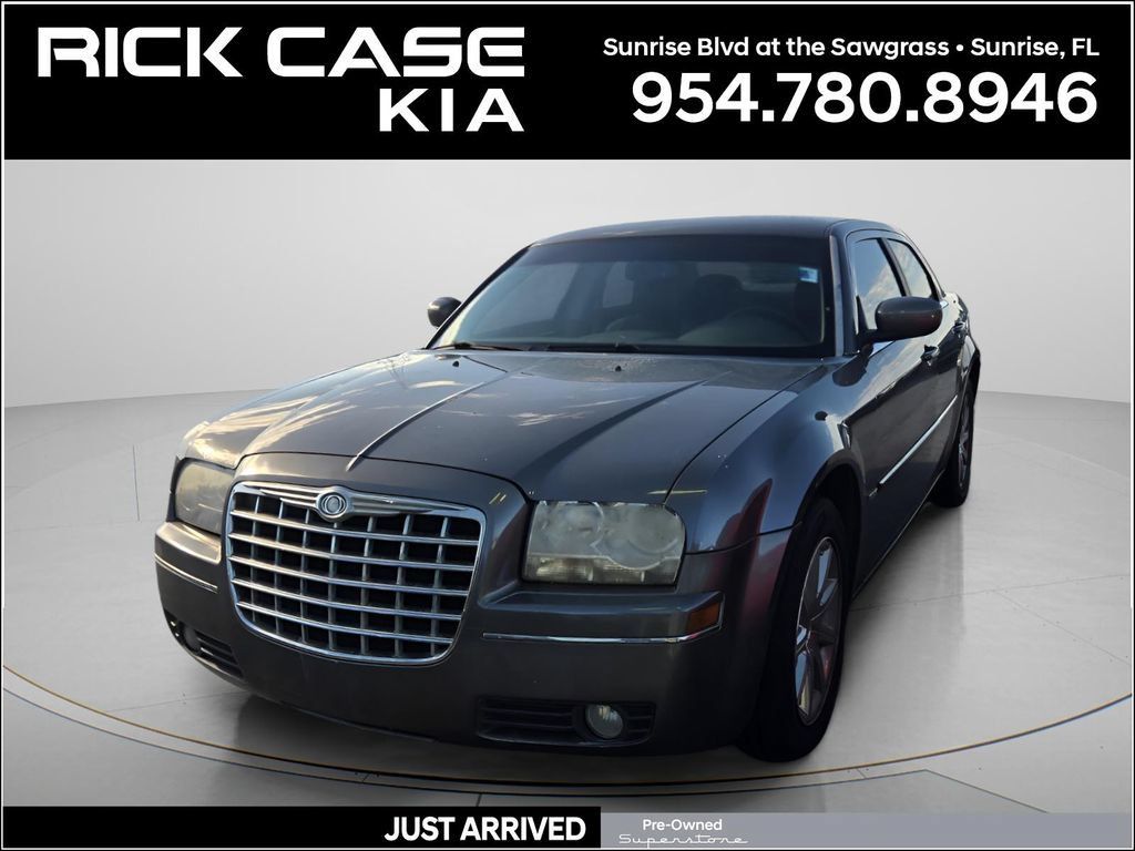 Used 2008 Chrysler 300 Touring RWD image 1