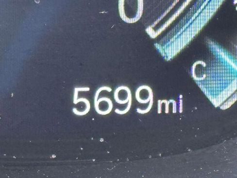 Used 2025 Genesis GV70 2.5T w/ Sport Prestige Package image 34