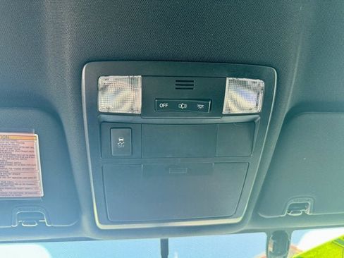 Used 2016 Toyota Tacoma TRD Sport image 21