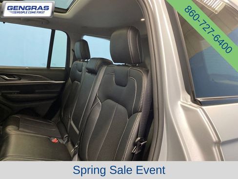Used 2023 Jeep Grand Cherokee Limited w/ Luxury Tech Group II AWD/4WD image 29