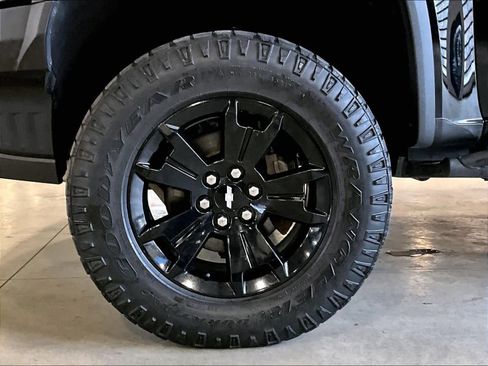 Used 2019 Chevrolet Colorado ZR2 w/ ZR2 Midnight Special Edition image 7