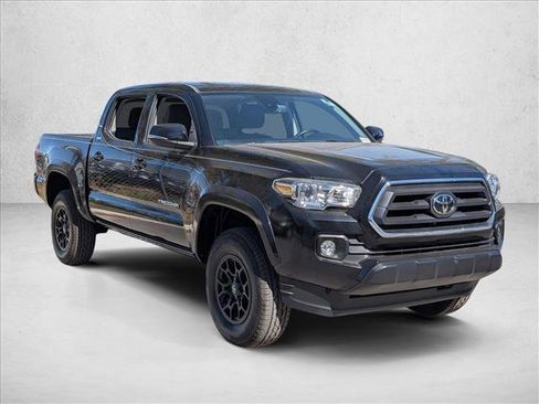 Used 2022 Toyota Tacoma SR5 w/ Technology Package image 3
