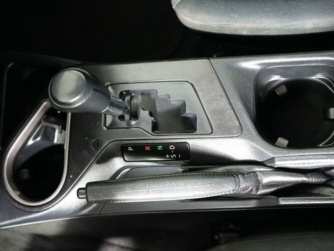 Used 2017 Toyota RAV4 LE FWD image 15
