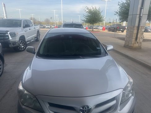 Used 2012 Toyota Corolla LE image 18