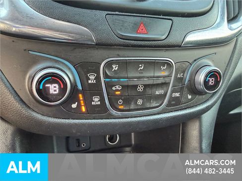 Used 2018 Chevrolet Equinox LT image 21