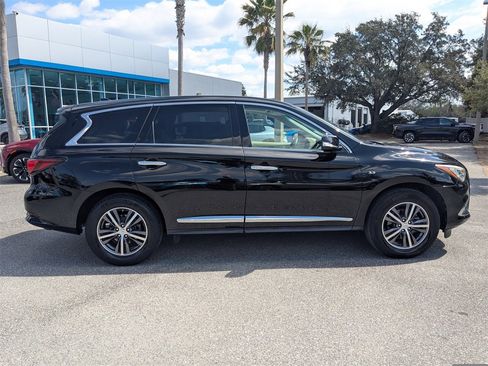 Used 2018 INFINITI QX60 FWD image 2