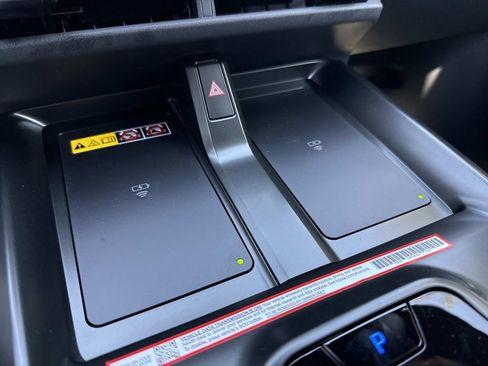 New 2026 Subaru Solterra Limited XT image 31