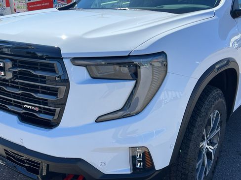New 2026 GMC Acadia AT4 image 9