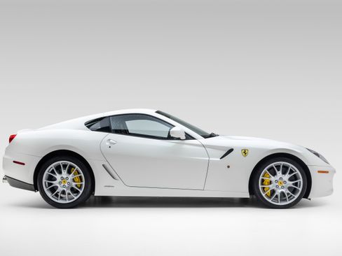 Certified 2010 Ferrari 599 GTB Fiorano RWD image 11