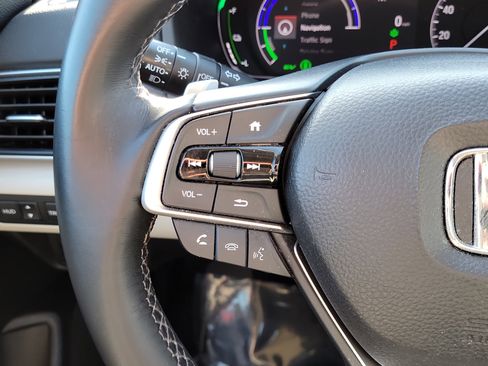 Used 2022 Honda Accord Touring image 18