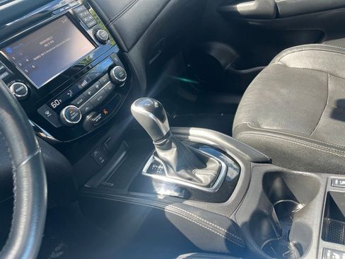 Used 2017 Nissan Rogue SL w/ SL Premium Package AWD/4WD image 29