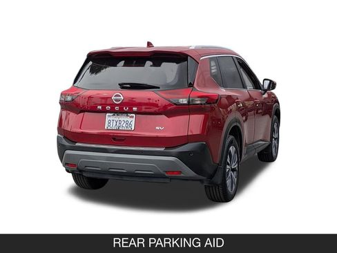 Certified 2021 Nissan Rogue SV w/ Premium Package FWD image 8